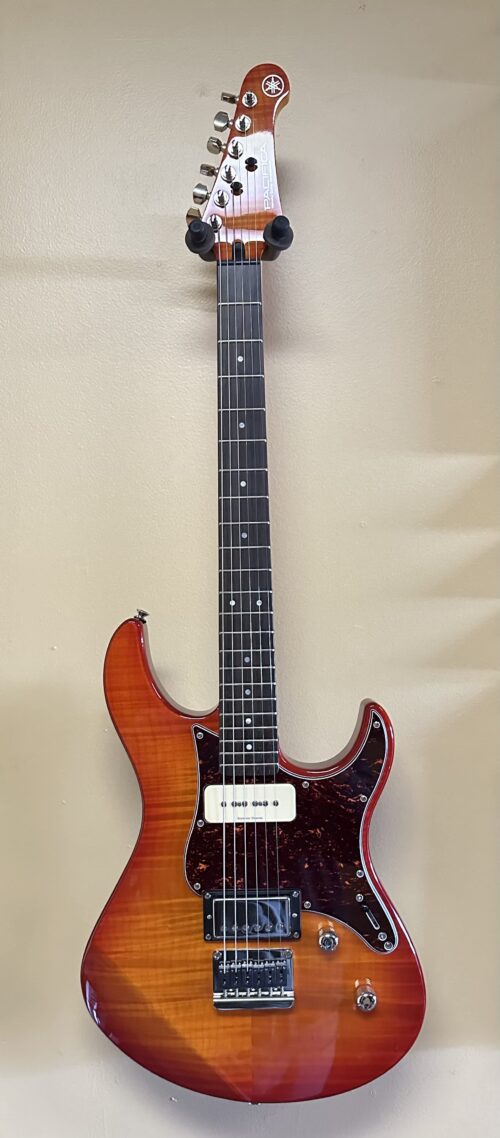 Yamaha Pacifica 611 Hardtail Light Amber Burst