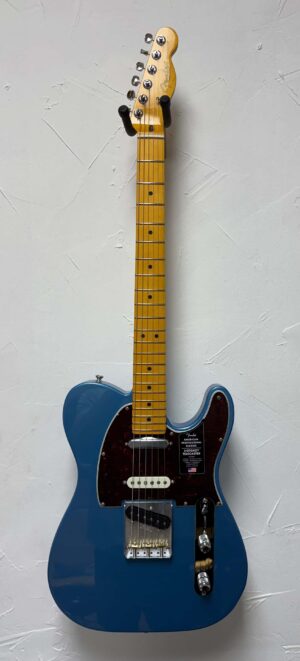 Fender American Professional Classic Hotshot Telecaster Lake Placid Blue w/ Bag