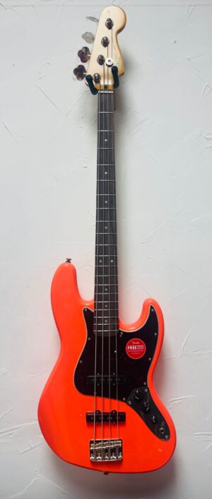 Squier Classic Vibe '60s Jazz Bass - Tahitian Coral