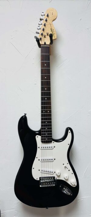Squier Strat Black USED