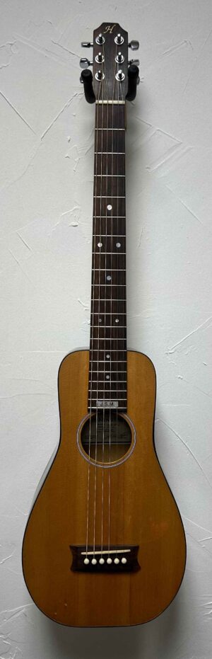 The Minstrel Travel Guitar USED
