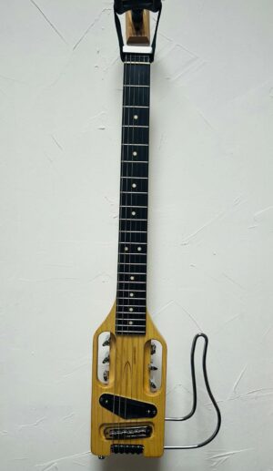 Traveller Guitar Ultra Light USED