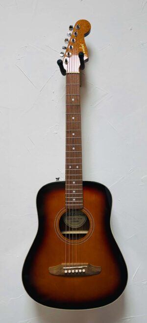 Fender California Standard Redondo Mini