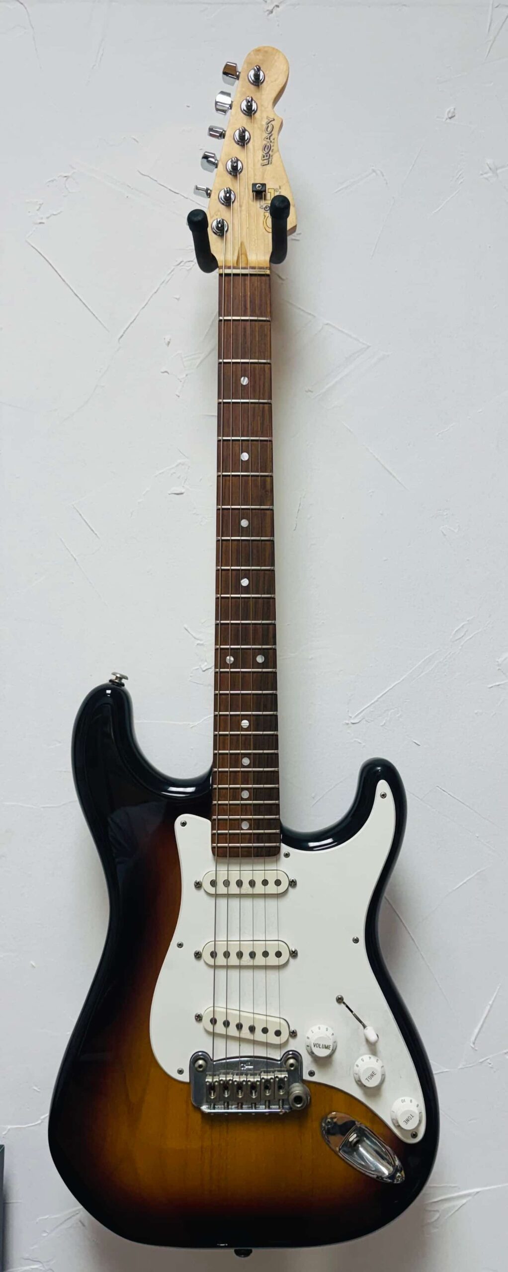 G&L Legacy USA w/ Case 1997 USED